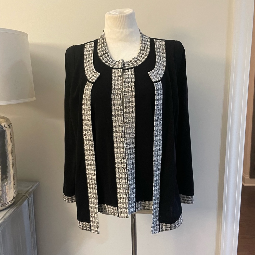 Exclusively Misook Knit Jacket Size Medium - image 2